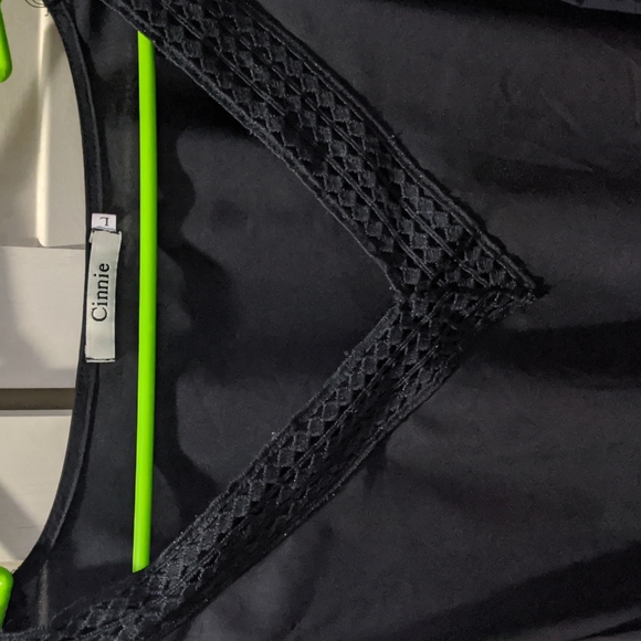 Black V-neck blouse with pattern detail - Picture 2 of 5